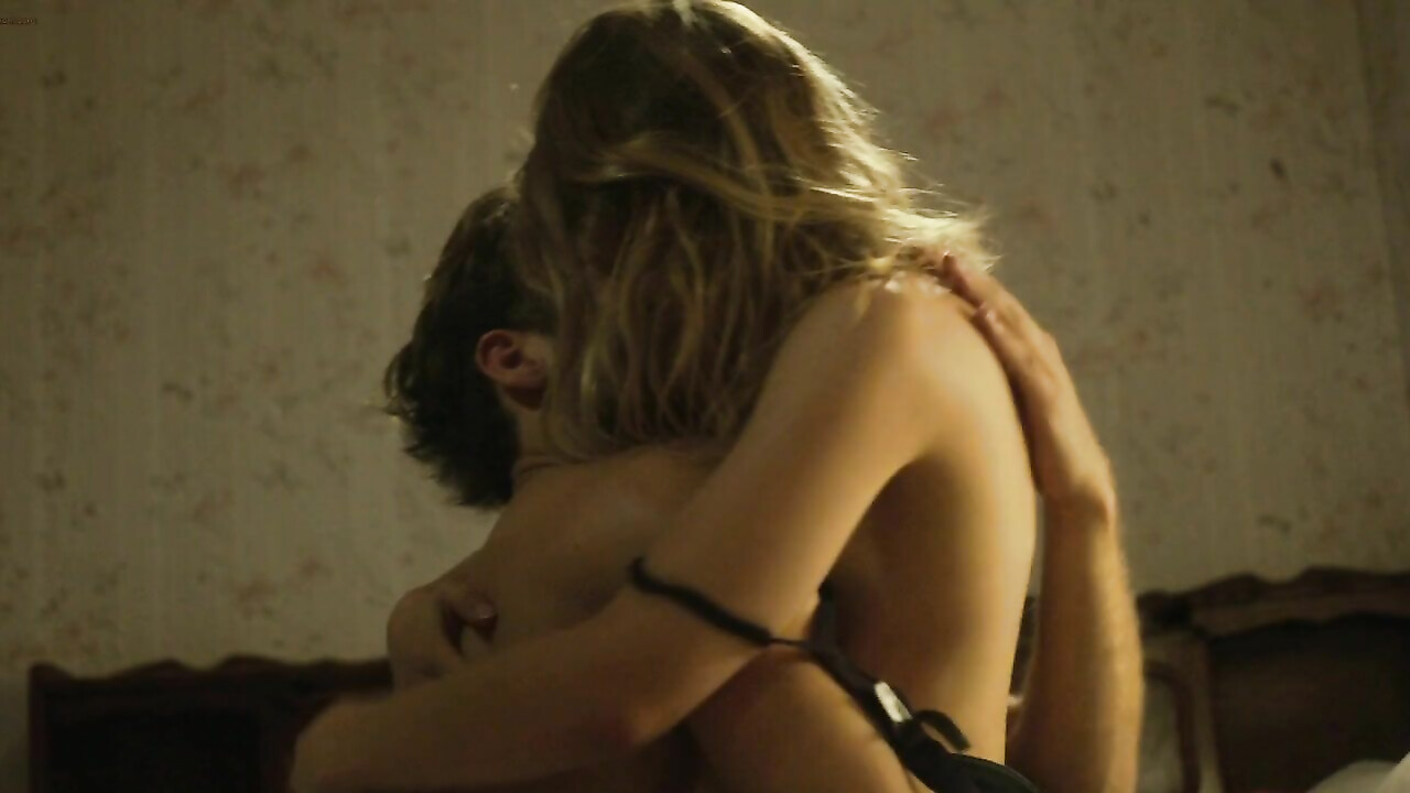 Sara Forestier nude -  sex scene from Suzanne (2013)