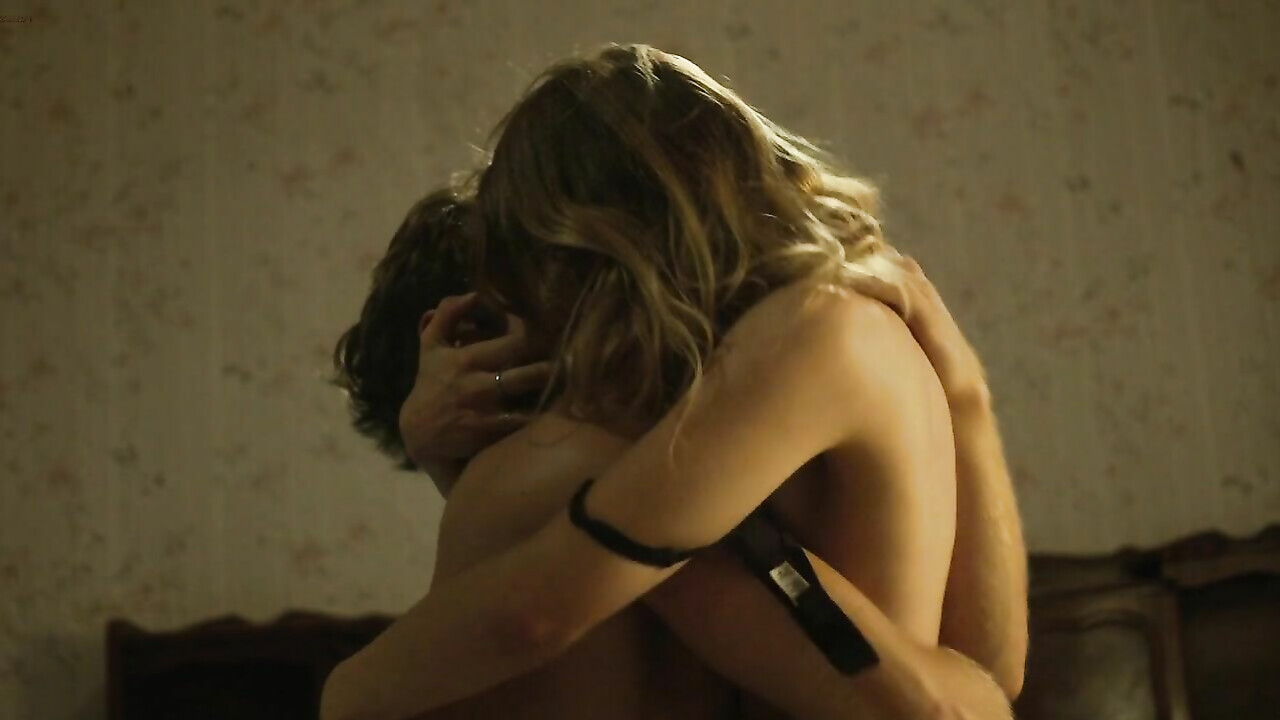 Sara Forestier nude -  sex scene from Suzanne (2013)