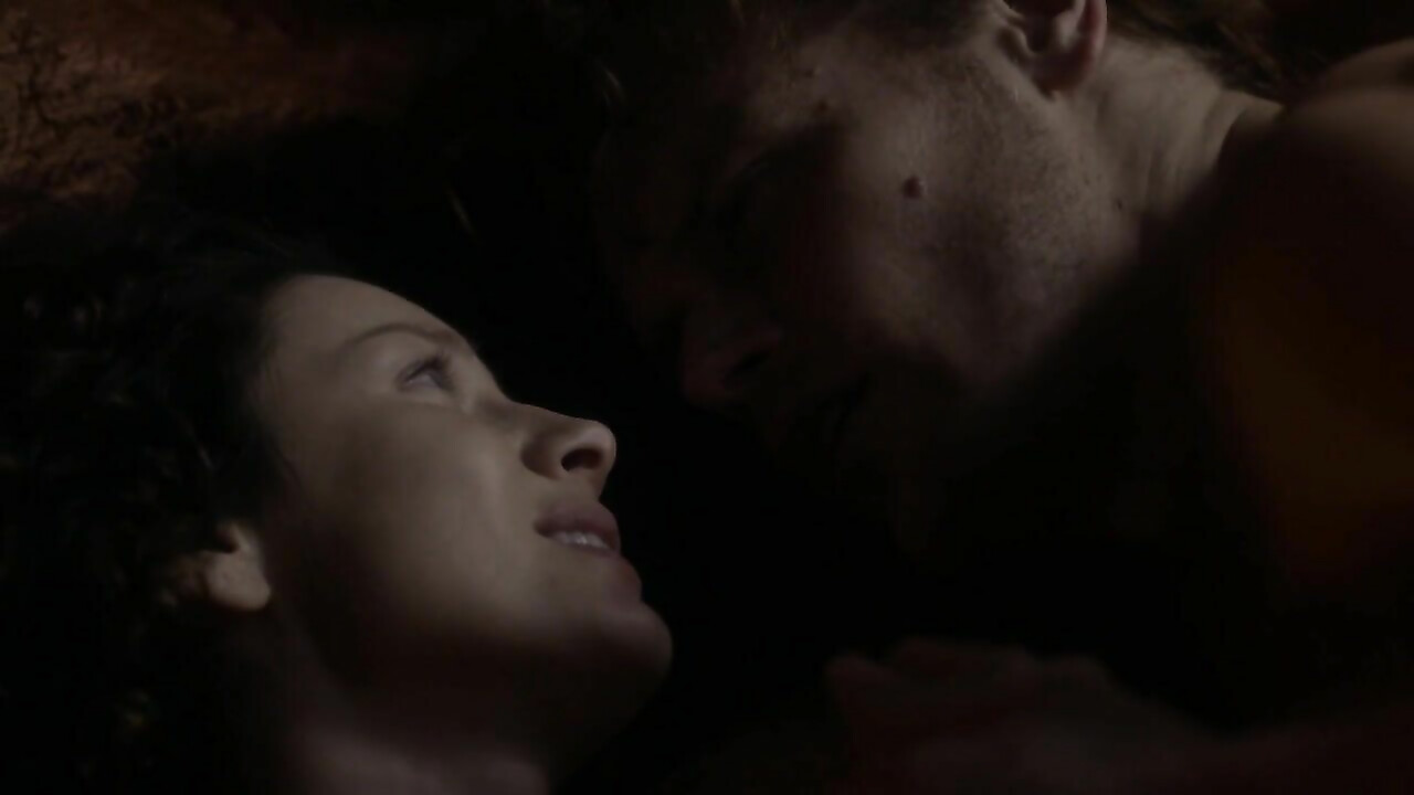 Caitriona Balfe nude -  sex scene from Outlander s03e06 (2017)