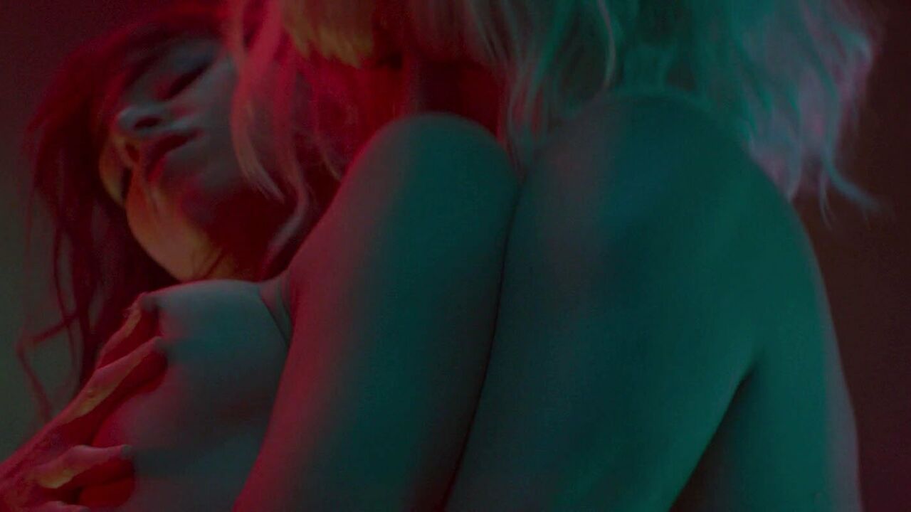 Charlize Theron nude, Sofia Boutella nude -  sex scene from Atomic Blonde (2017)