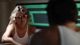 Famosos desnudos » Farrah Fawcett sexy - The Cannonball Run (1981)