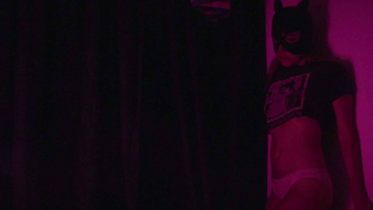 Aubrey Plaza sexy -  sex scene from Ingrid Goes West (2017)