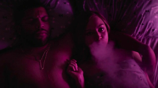 Aubrey Plaza sexy -  sex scene from Ingrid Goes West (2017)