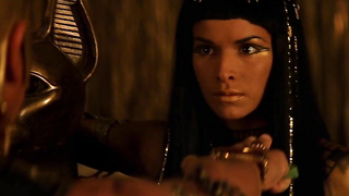 Patricia Velasquez sexy -  sex scene from The Mummy (1999)