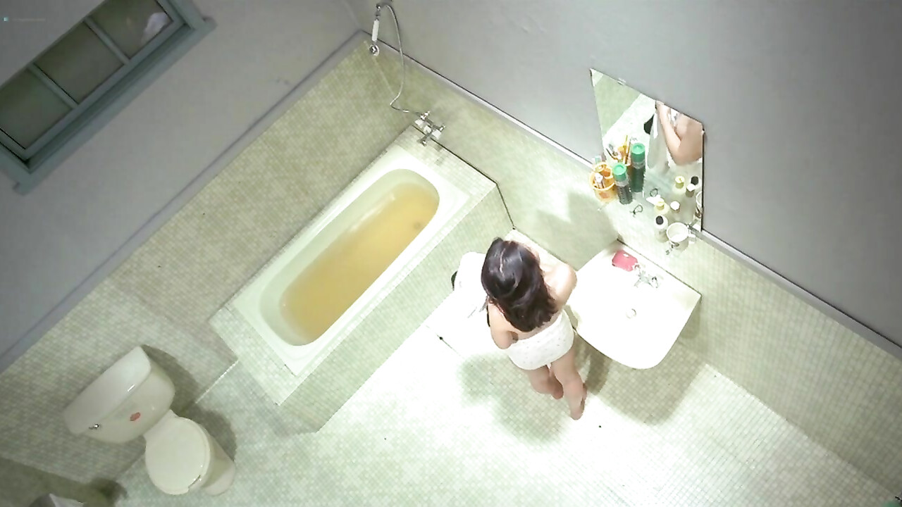 Ki-seon Lee nude -  sex scene from Suddenly in the Dark (1981)