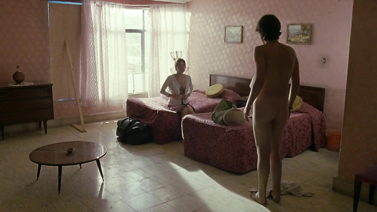 Maribel Verdu nude -  sex scene from Y tu mama tambien (2001)