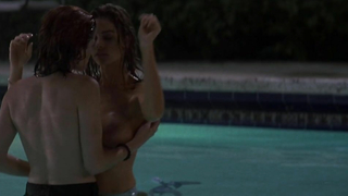 Denise Richards nude, Neve Campbell sexy -  sex scene from Wild Things (1998)