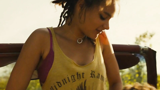 Sasha Lane nude -  sex scene from American Honey (2016)