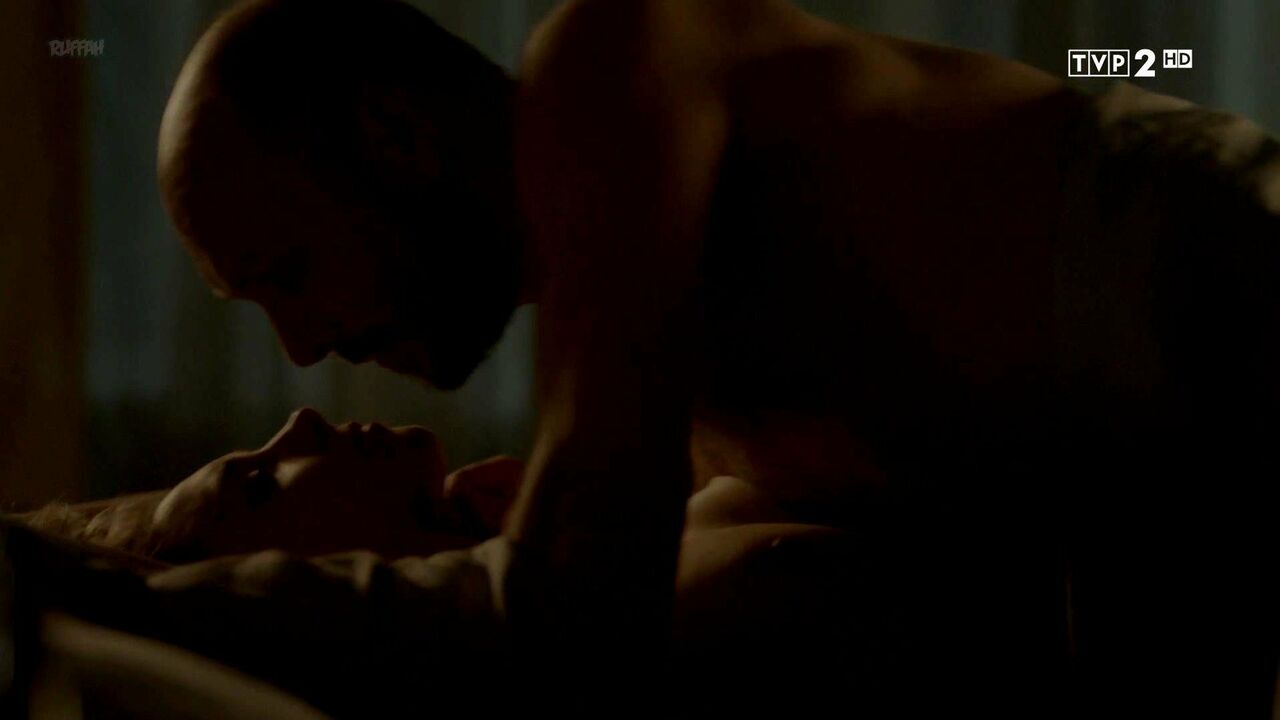 Magdalena Kolesnik nude -  sex scene from Miasto Skarbow s01e07 (2017)