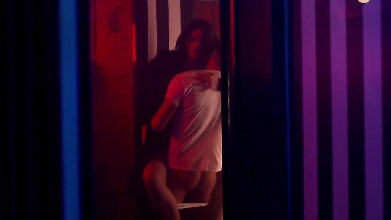 Heida Reed sexy -  sex scene from Stella Blomkvist s01e04 (2017)