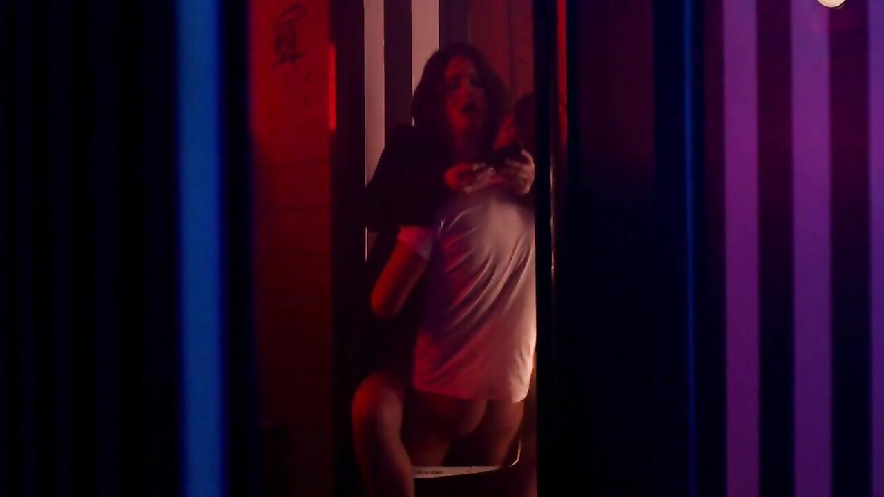 Heida Reed sexy -  sex scene from Stella Blomkvist s01e04 (2017)