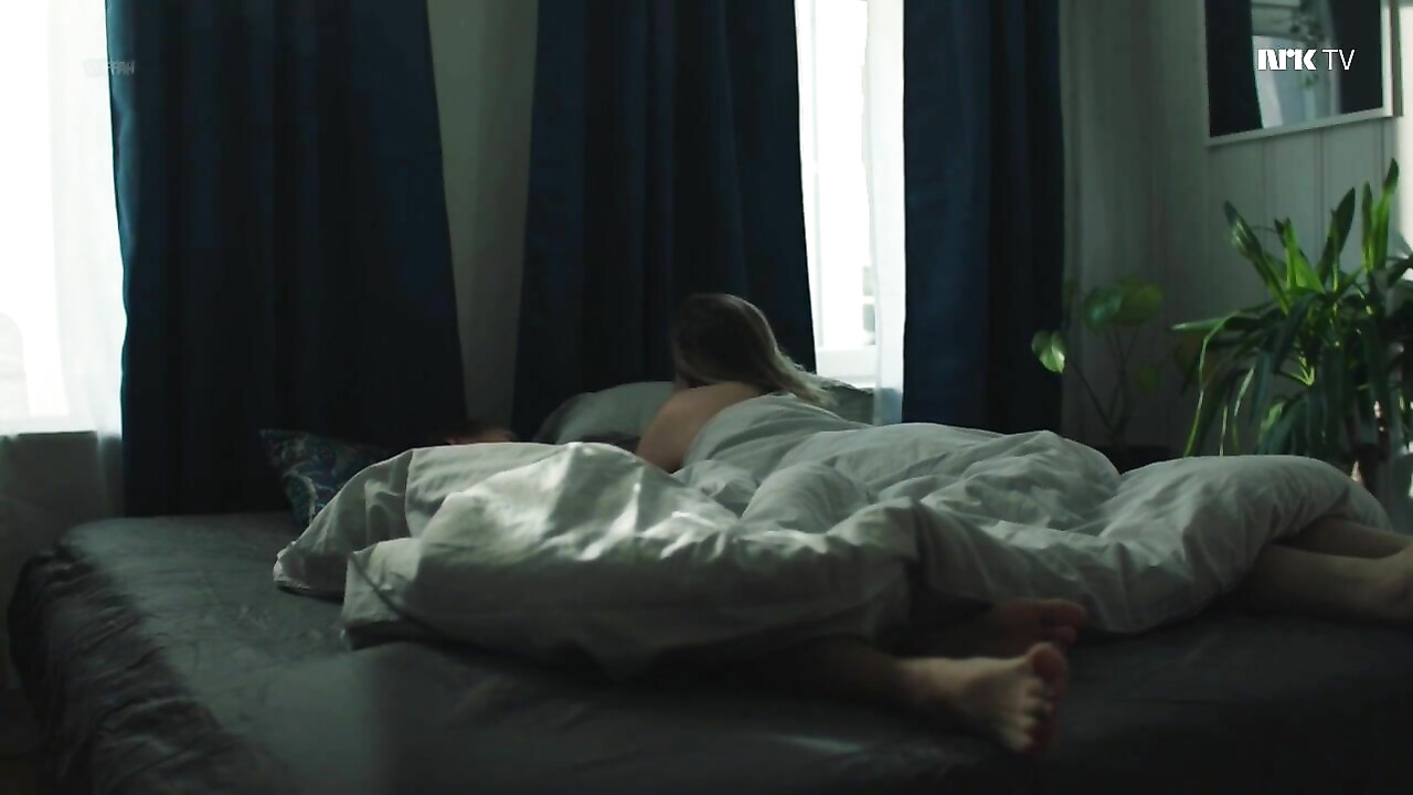 Siri Seljeseth nude, Bianca Kronlof nude, Alexandra Gjerpen nude -  sex scene from Unge Lovende s03e03 (2018)