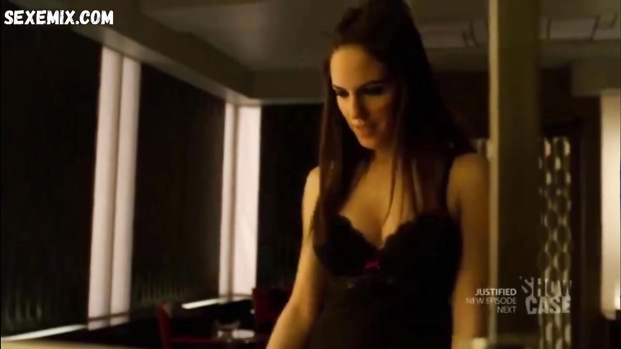 Emmanuelle Vaugier, Anna Silk Lesbian, Szene in Lost Girl s02e21 (2012)