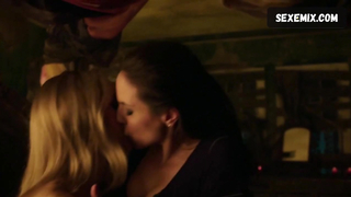 Rachel Skarsten, Anna Silk Lesbian, scena in Lost Girl s03e12 (2013)