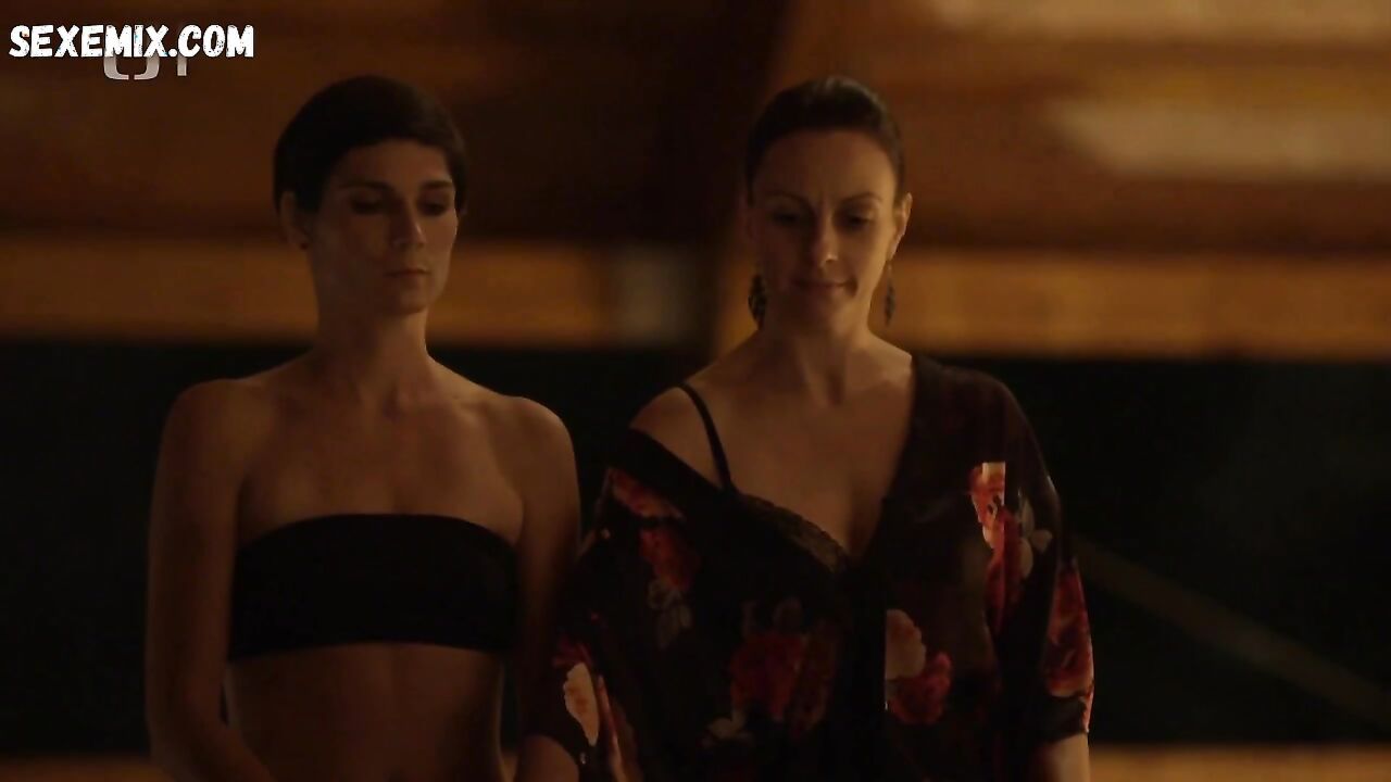 Anna Stropnicka sexy, butt scene in Zivot a doba soudce A. K. (2017)