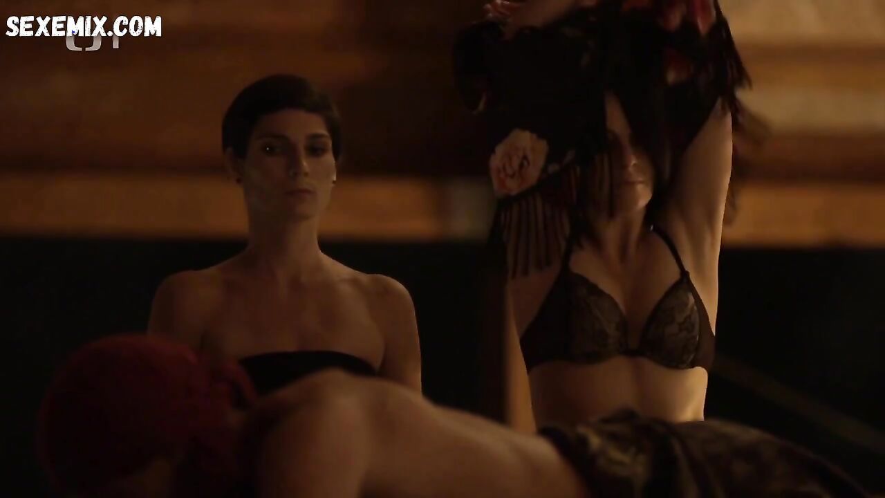 Anna Stropnicka sexy, butt scene in Zivot a doba soudce A. K. (2017)