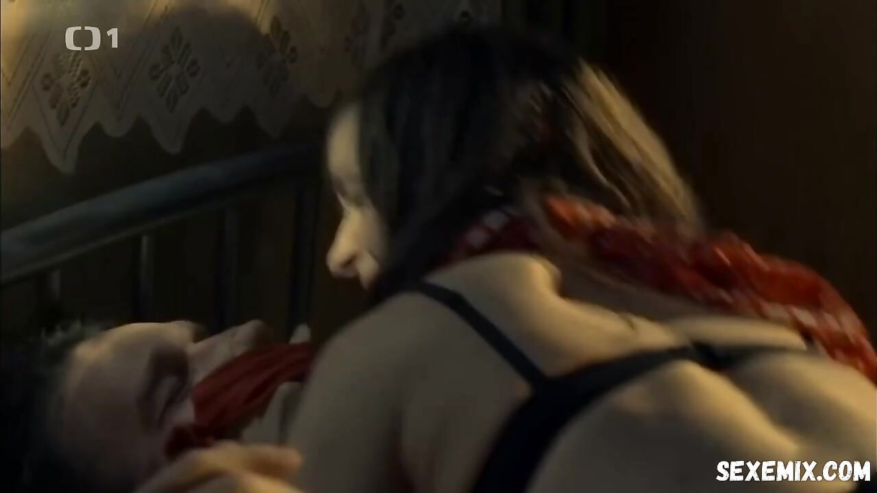 Tatiana Vilhelmova breasts, scene in Nevinne lzi s02e03 (2014)