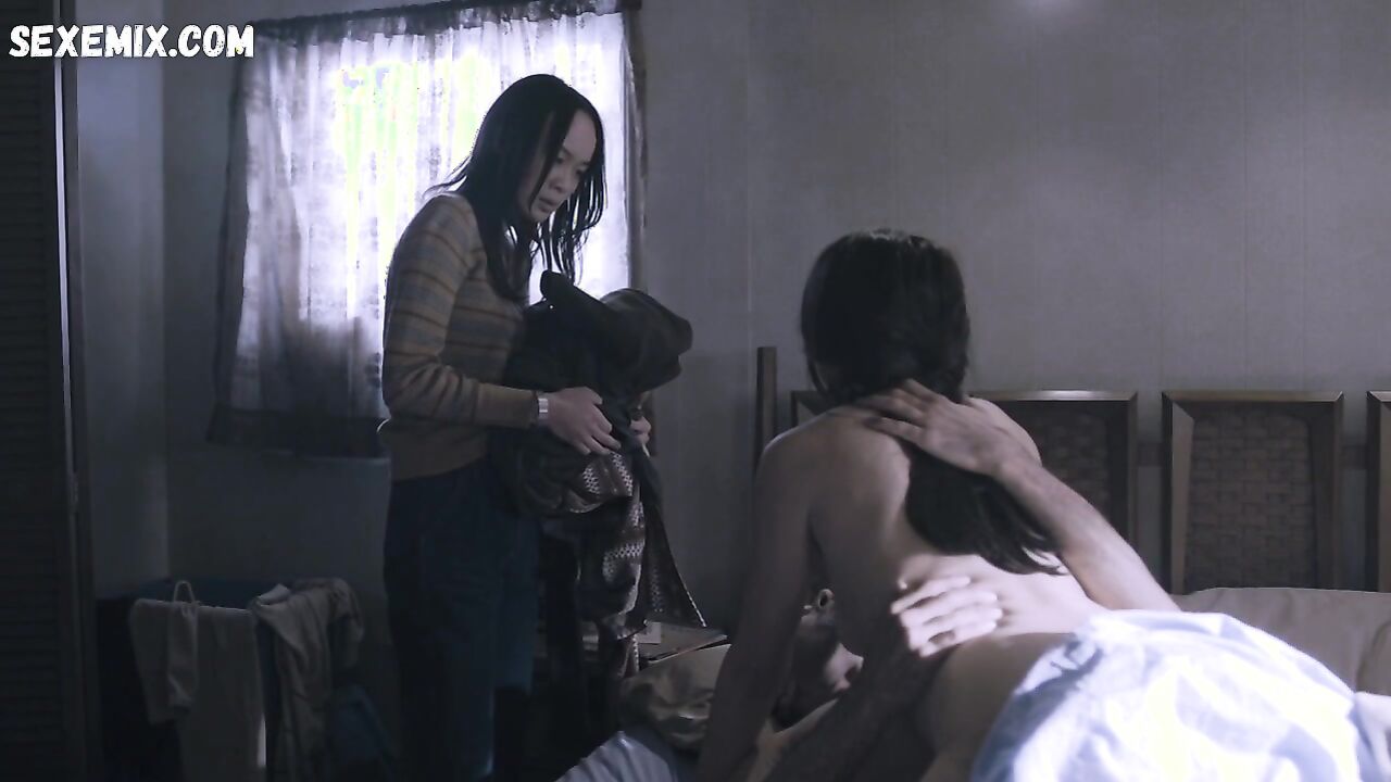 Leann Lei topless, scene in Tales from the Loop s01e03 (2020)