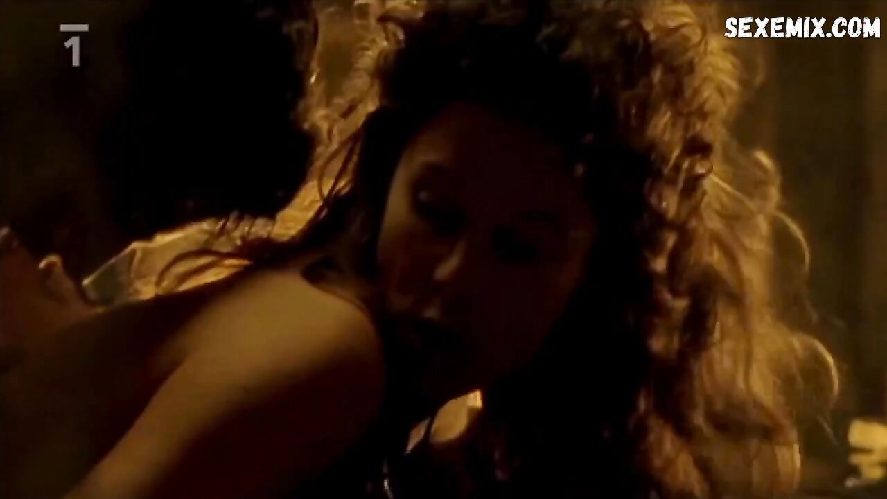 Bea Segura, Nuria Gago breasts, scene in Serrallonga (2008)