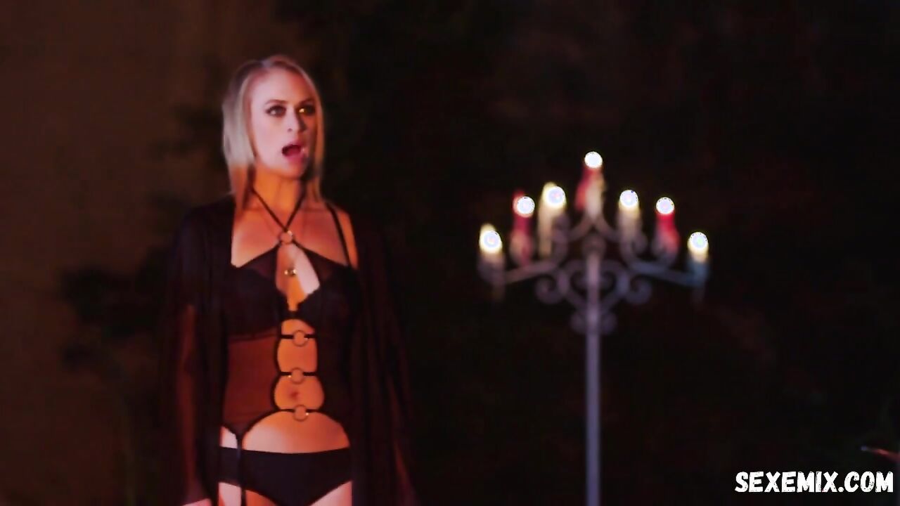 Miranda O'Hare, Jessica Louise Long, Jennifer Cipolla, Lizzie Gordon sexy, scene in Coven (2020)