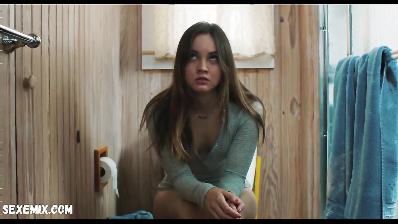 Liana Liberato sexy, scene in the Beach House (2019)