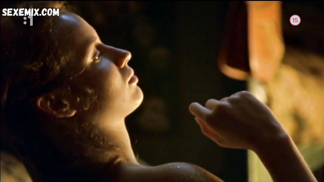 Tatiana Pauhofova topless, scene in Krute radosti (2002)