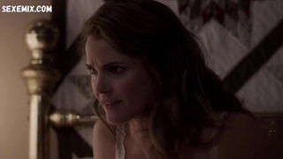 Keri Russell sexy, scene in The Americans s04e02 (2016)