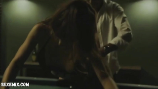 sexy, scene in Mafiosa, le clan s04e03 (2012)