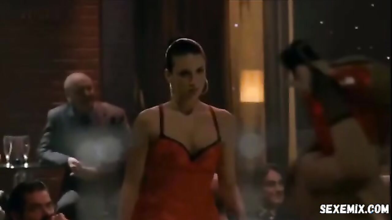 Sarah-Laure Estragnat sexy, Szene in Mafiosa s03e04 (2010)