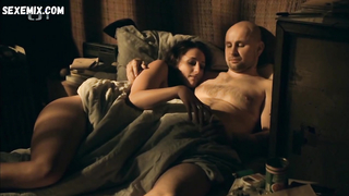 Viktorie Haskova em topless, cena de Na druhy pohled (2014)