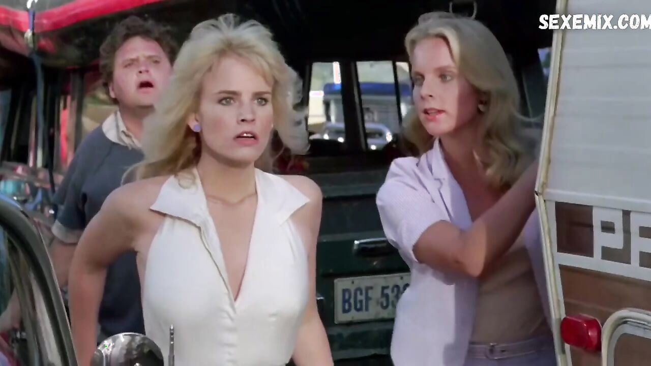 Peggy Trentini, Jennifer Runyon, Lori Sutton sexy, Szene in Up the Creek (1984)