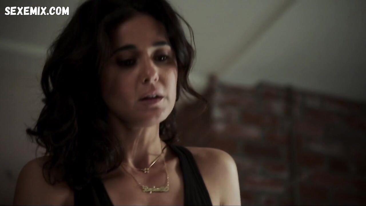 Emmanuelle Chriqui sexy, scene in Murder In the First s02e09 (2015)