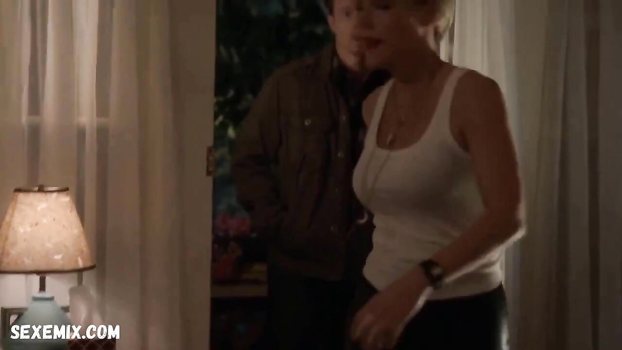 Chastity Dotson, Kathleen Robertson sexy, Szene in Murder in the First s01e02 (2015)