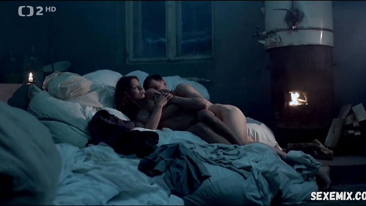 Vilma Cibulkova sexy, scene in Krev zmizeleho (2005)