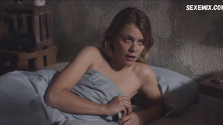 TODAS las escenas 10 min | Dasha Nekrasova sexy, escena en Softness of Bodies (2018)