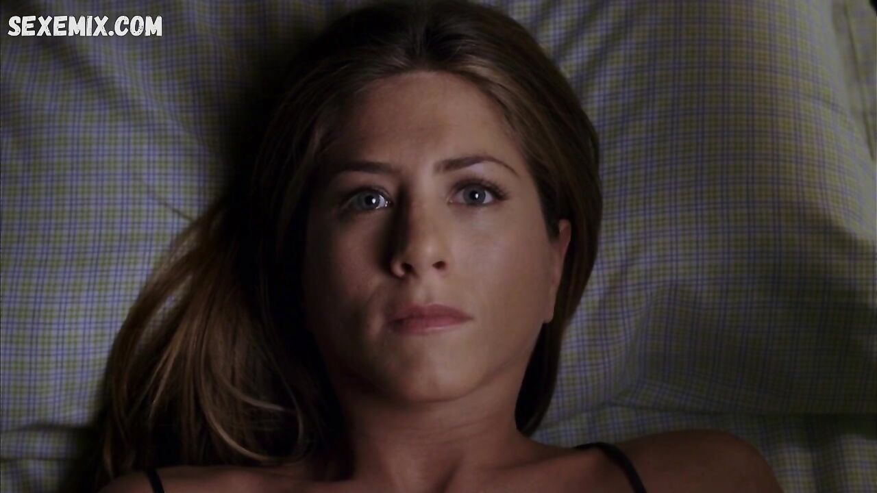 Jennifer Aniston sexy, scene in Rumor Has It... (2005)