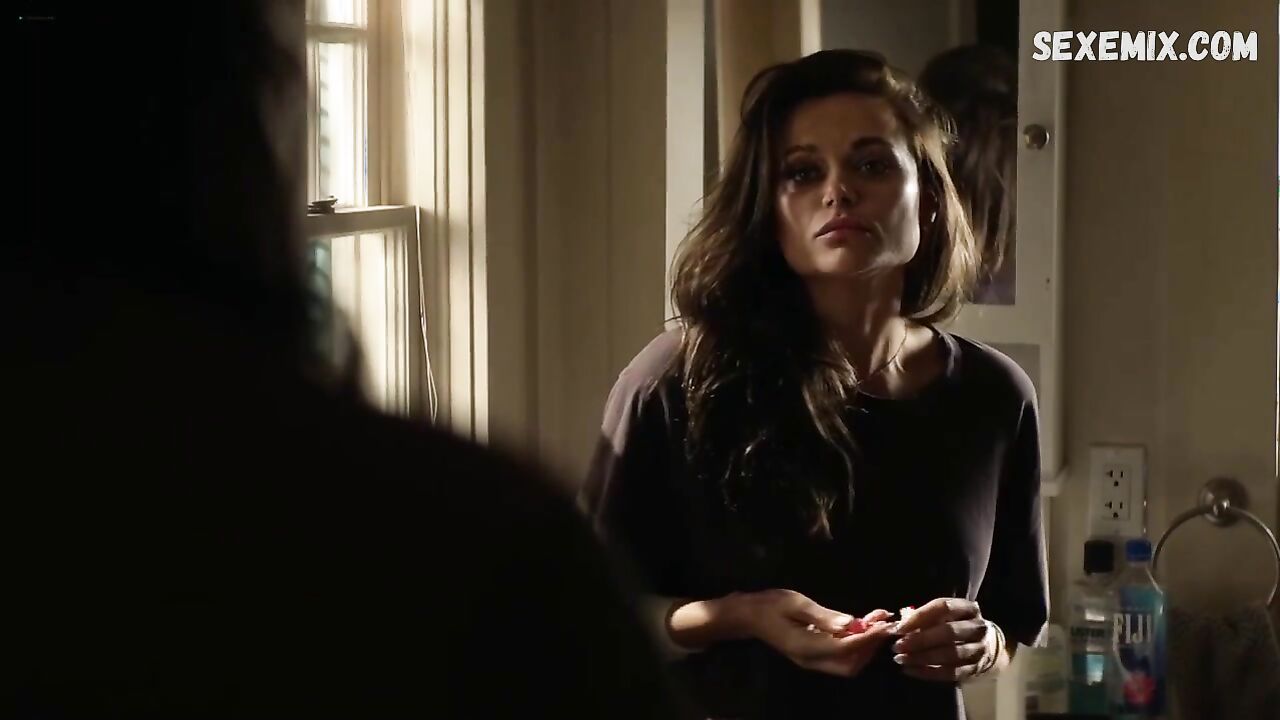 Christina Ochoa sexy, scene in Animal Kingdom s06e08 (2022)