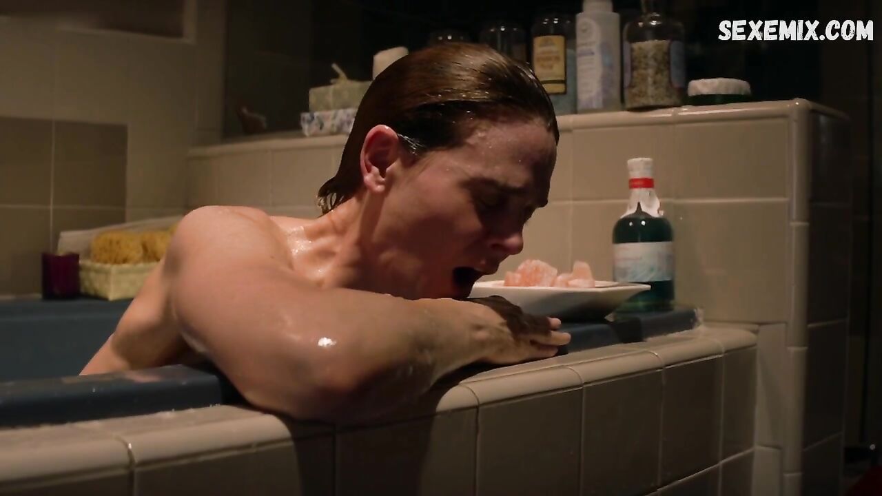 Emily Deschanel sexy, scene in Animal Kingdom s04e12 (2019)