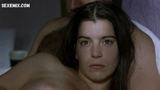 Laia Marull Kissing On Bed, scene in  Te Doy Mis Ojos (2003)