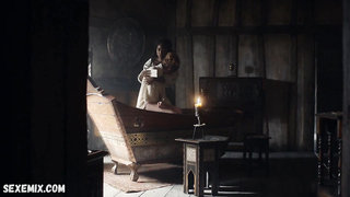 Charlotte Hope mostra le tette, scena in The Spanish Princess s01e06 (2019)