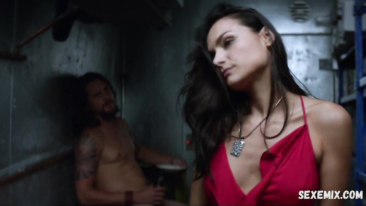 Christina Ochoa shows butt and has sex, scene in Animal Kingdom s01e06 (2016)