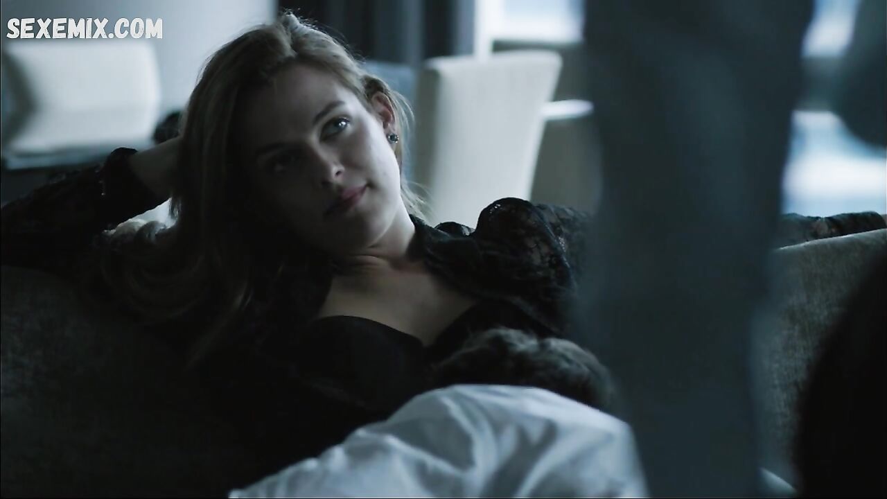 Riley Keough sexy, scene in The Girlfriend Experience s01e13 (2016)