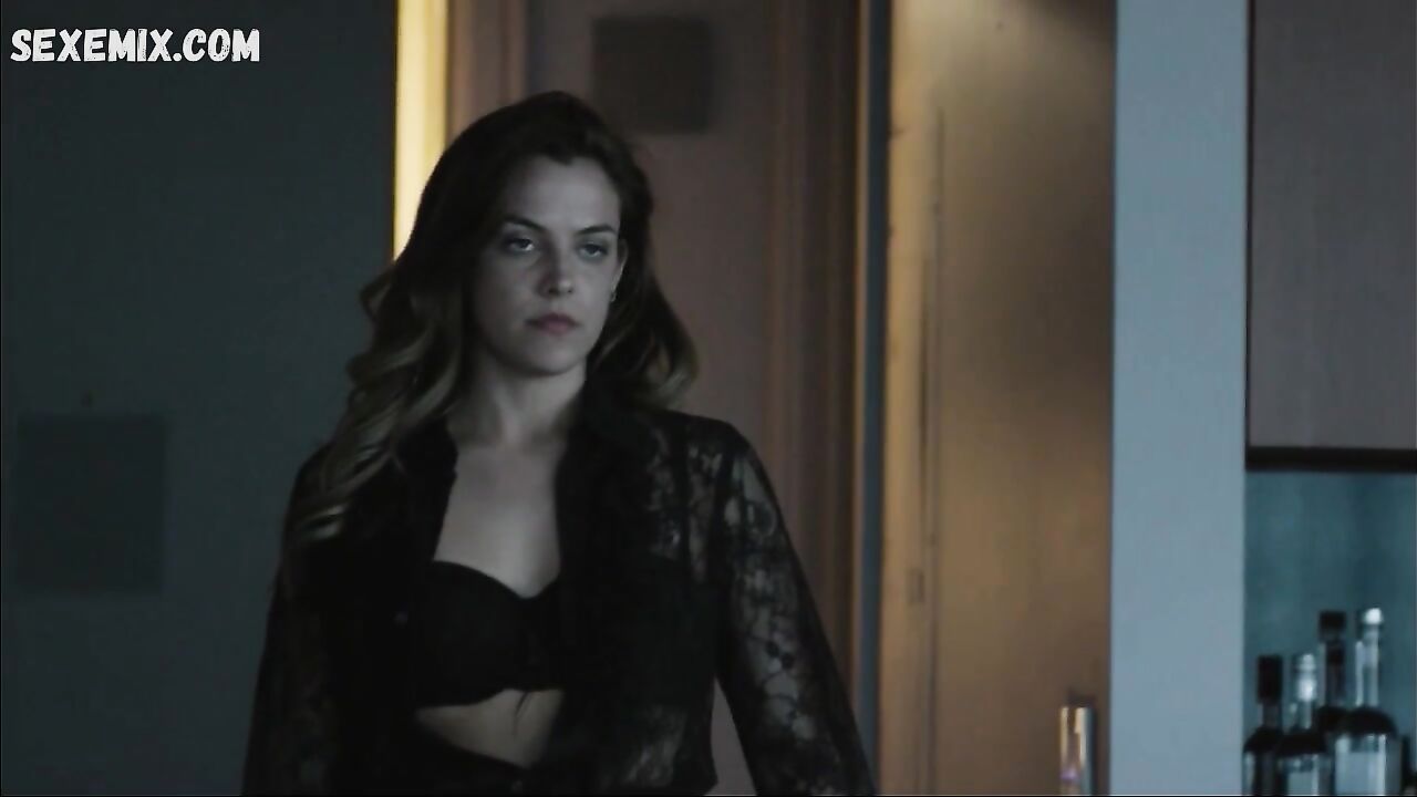 Riley Keough sexy, scene in The Girlfriend Experience s01e13 (2016)