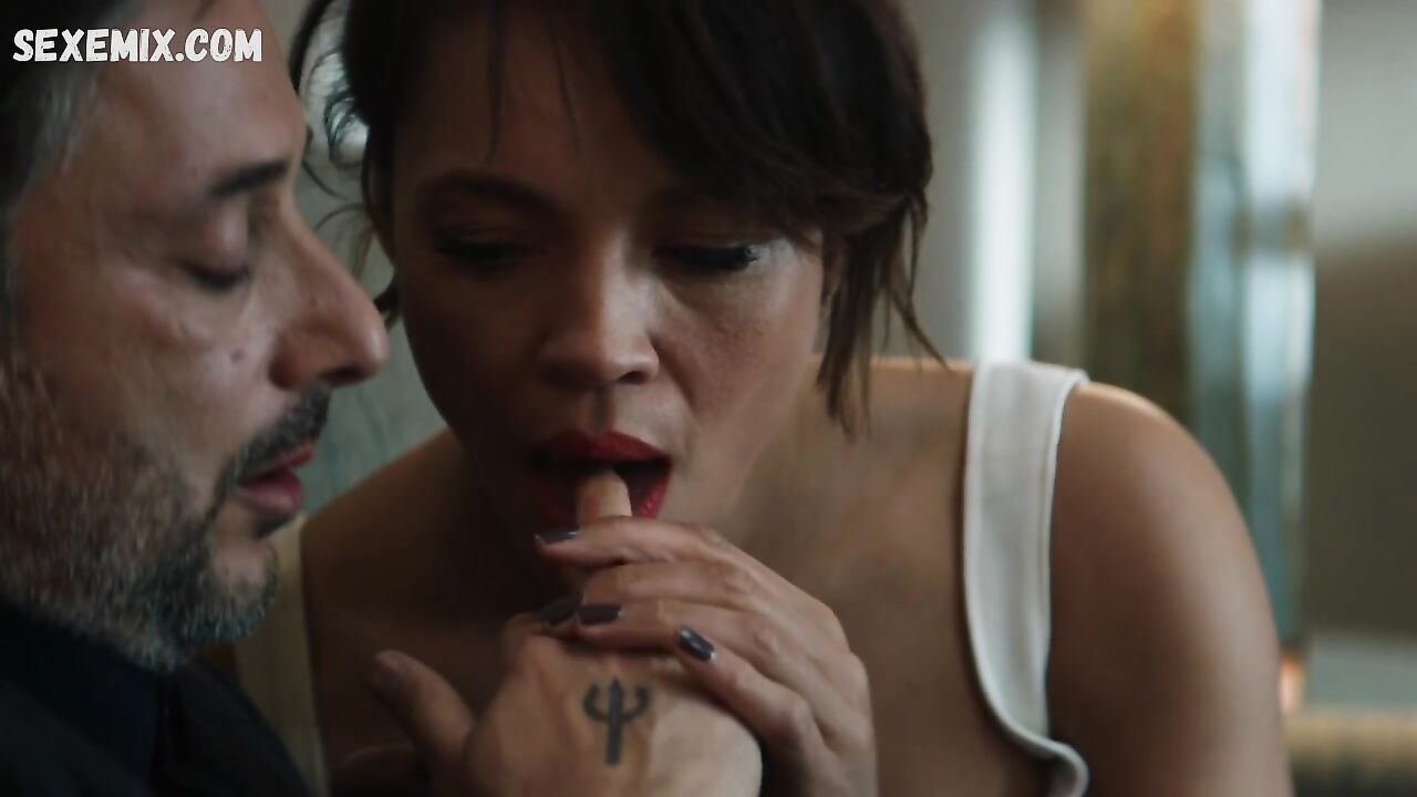 Carmen Ejogo sexy, scene in The Girlfriend Experience s02e04 (2017)