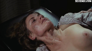 Nathalie Nell desnudez frontal total, escena de L'amour viole (1978)