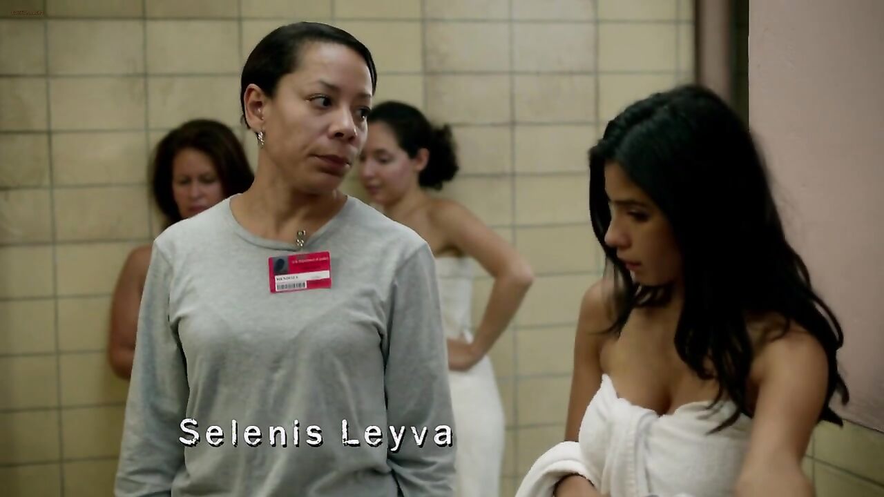 Claire Dominguez full frontal nudity, scene in Orange is the New Black s02e05 (2014)