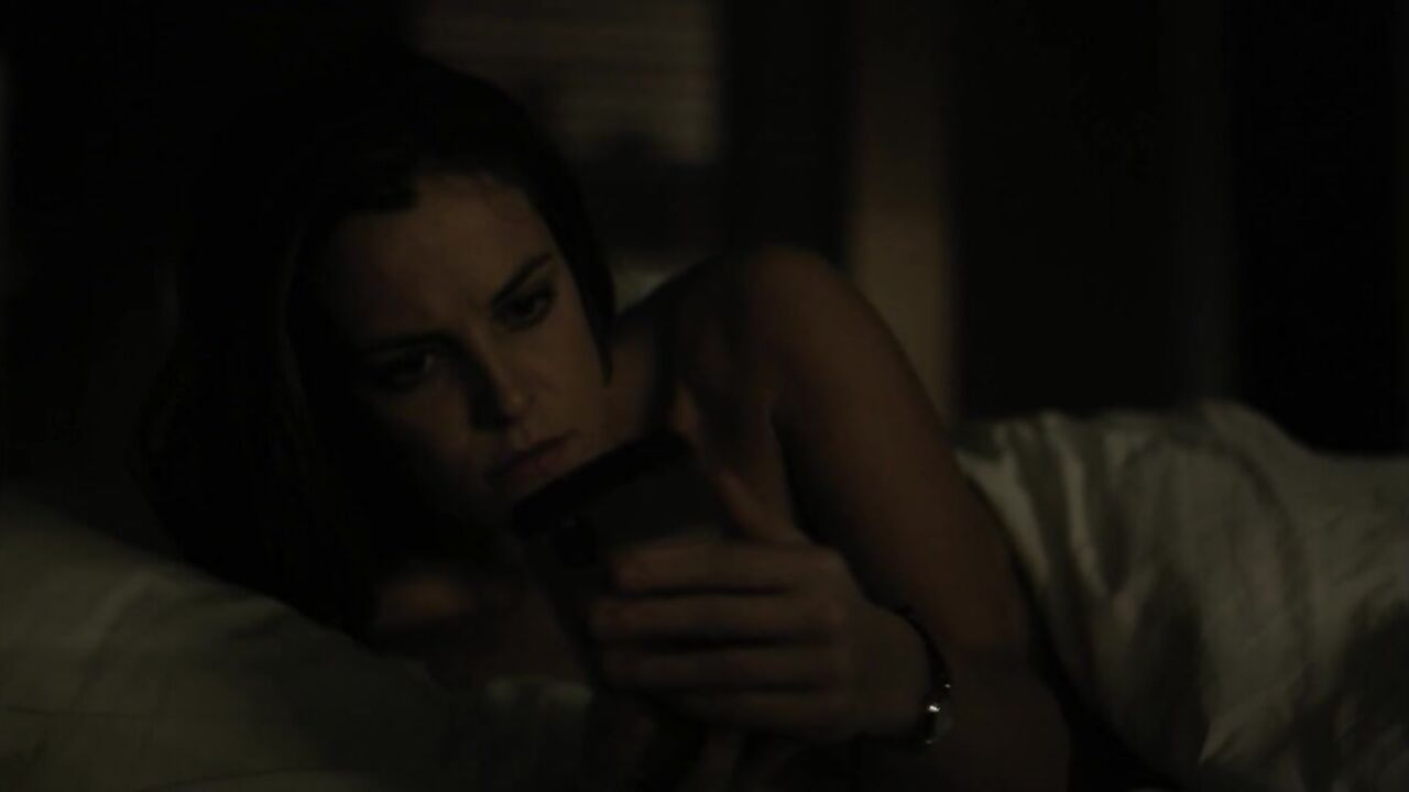 Riley Keough, Nude Scene in The Girlfriend Experience s01e03 (2016)