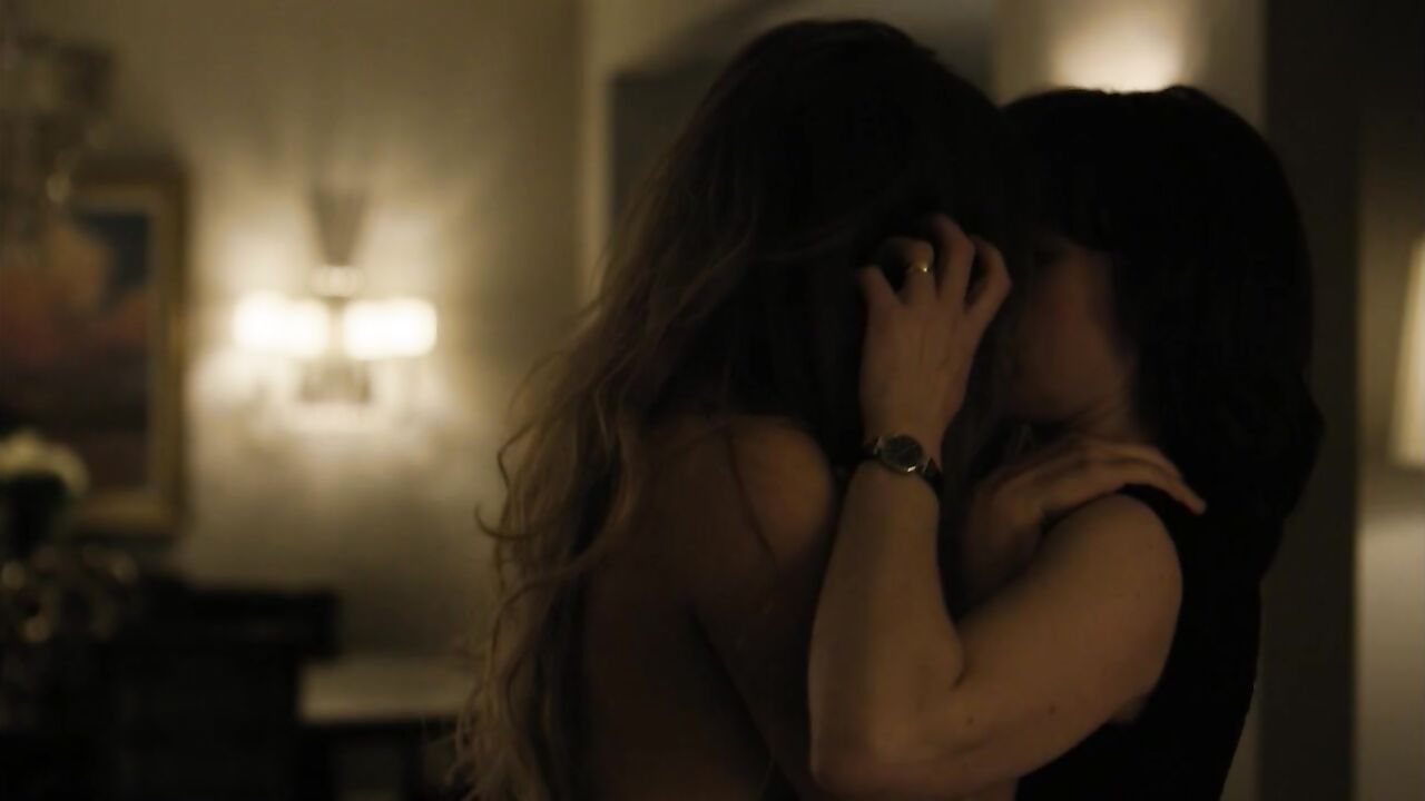 Seductive Riley Keough, scene in The Girlfriend Experience s01e05 (2016)