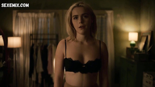 Kiernan Shipka, Diane Kruger lesbica Nuoto con gli squali s01e01 (2022)