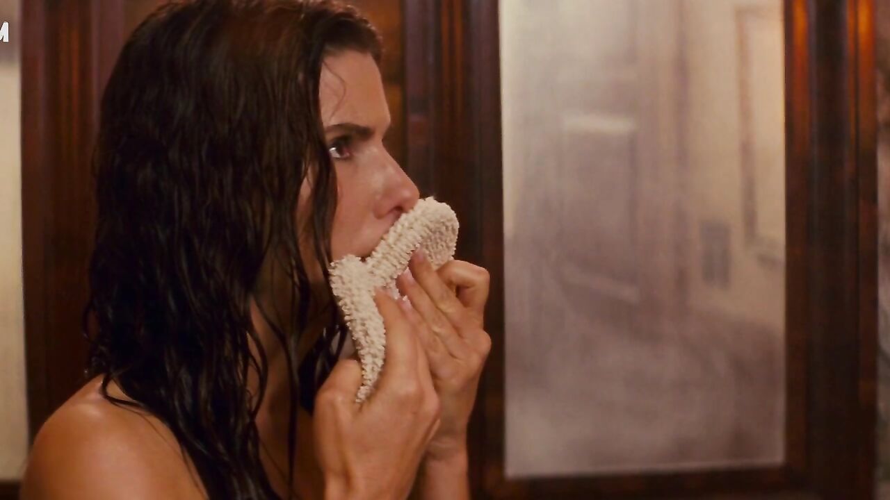 Sandra Bullock sexy scene in The Proposal (2009)